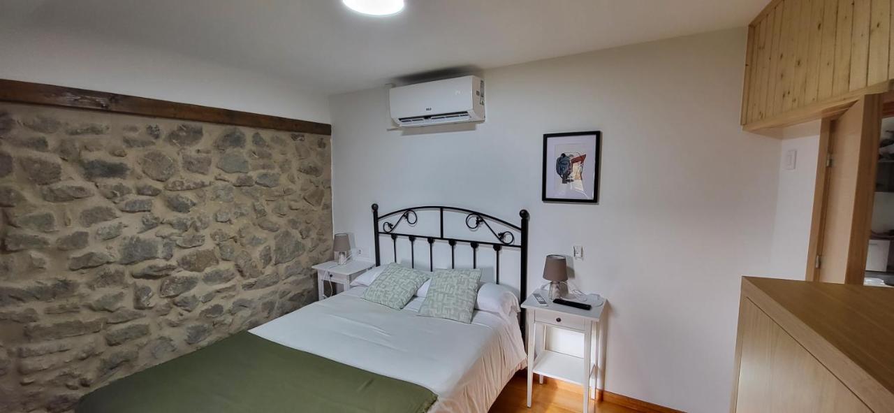 Casa Cerralleiro. Casa Vacacional En Parada De Sil. Ribeira Sacra. *